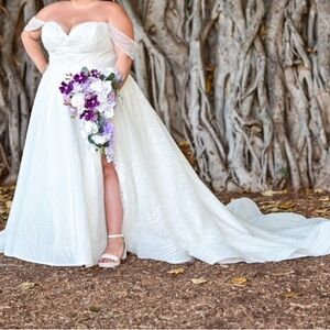 LUXE A-LINE WEDDING DRESS WITH SEQUIN SPARKLE GRAPHIC LACE